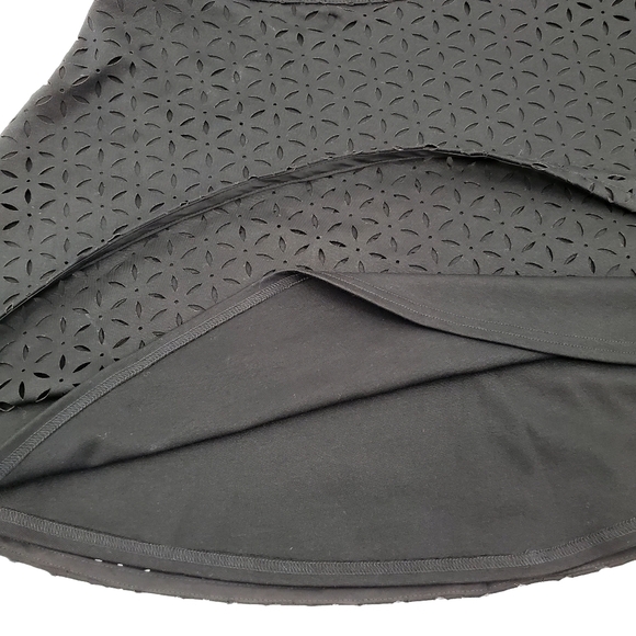 Club Monaco Black Floral Lazer Cut Danny Skater Skirt - Picture 5 of 7